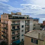 Affitto 4 camera appartamento di 100 m² in Genoa