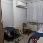 Rent 3 bedroom house in Madrid