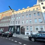 Rent 4 bedroom apartment of 77 m² in Berlin