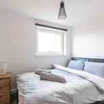 Rent 4 bedroom flat in Edinburgh