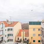 Rent 4 bedroom apartment in Lisbon