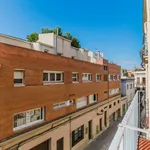 Rent 1 bedroom apartment of 710 m² in Barcelona