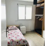 Appartement de 112 m² avec 5 chambre(s) en location à Montigny Le Bretonneux