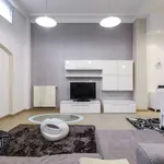 Rent 5 bedroom apartment of 140 m² in Milan