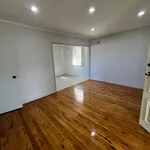 Rent 3 bedroom house in Lurnea