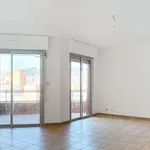 Appartement de 96 m² avec 4 chambre(s) en location à Ajaccio