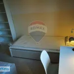 Affitto 4 camera appartamento di 110 m² in Bologna