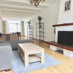 Huur 4 slaapkamer appartement van 137 m² in Den Haag