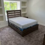 Cozy Room5 for Rent in Luxury Home in Corona