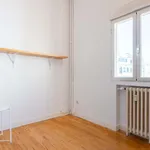 Rent a room of 132 m² in Madrid