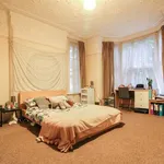 Rent 7 bedroom house in East Midlands