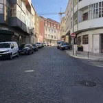 Rent 1 bedroom apartment of 40 m² in lisbon