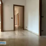 Rent 5 bedroom apartment of 148 m² in Rome