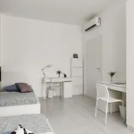 Rent a room in milan