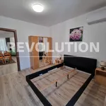 Rent 3 bedroom apartment of 70 m² in Plovdiv