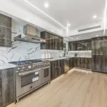 Rent 5 bedroom apartment of 302 m² in Los Angeles