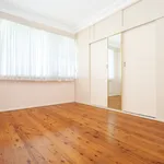 Rent 4 bedroom house in Kanahooka