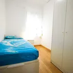 Rent a room of 80 m² in valencia