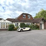 Rent 4 bedroom house in West Sussex