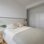 Rent a room of 180 m² in madrid