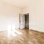 Affitto 4 camera casa di 148 m² in Bologna