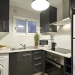 Rent 4 bedroom apartment of 65 m² in Barcelona