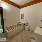 Rent 3 bedroom apartment of 90 m² in Milan