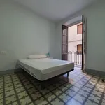 Rent 6 bedroom apartment in Granada