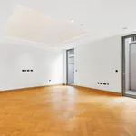 Rent 3 bedroom apartment in London