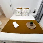 Rent 5 bedroom apartment in Valencia