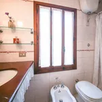 Rent 1 bedroom apartment of 70 m² in Florence