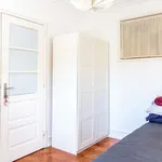 Rent a room in lisbon