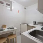 Rent 1 bedroom apartment of 30 m² in lisbon