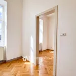 Pronajměte si 4 ložnic/e byt o rozloze 101 m² v Znojmo