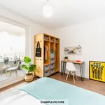 Miete 4 Schlafzimmer wohnung von 10 m² in Berlin