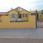 Rent 2 bedroom house of 80 m² in Pretoria