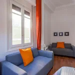 Rent 5 bedroom apartment in Valencia