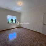 Alugar 3 quarto casa de 108 m² em Viseu