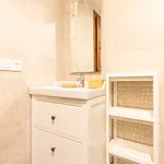 Rent 4 bedroom apartment of 15 m² in Barcelona