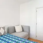 Rent 2 bedroom apartment in lisbon