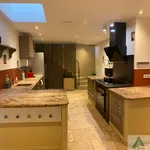 Appartement de 177 m² avec 6 chambre(s) en location à Gémenos