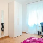 Rent 4 bedroom apartment in Turin