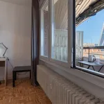 Rent a room of 140 m² in madrid