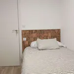 Rent a room of 90 m² in valencia