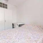 Rent a room of 130 m² in granada