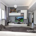 Rent 6 bedroom apartment of 110 m² in Genoa