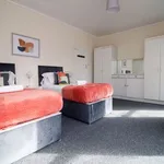 Rent 5 bedroom apartment in Wales