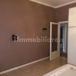 Affitto 1 camera appartamento di 75 m² in Piacenza