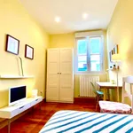 Rent 5 bedroom apartment in Bilbao