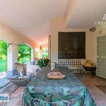 Rent 6 bedroom house of 531 m² in Rome